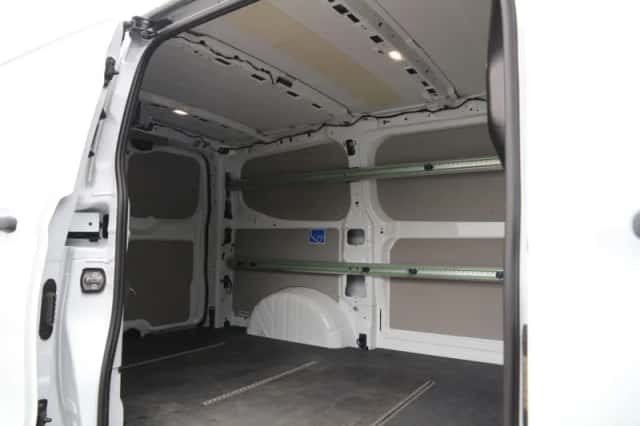 Ford Transit Custom (2024) thumbnail 19