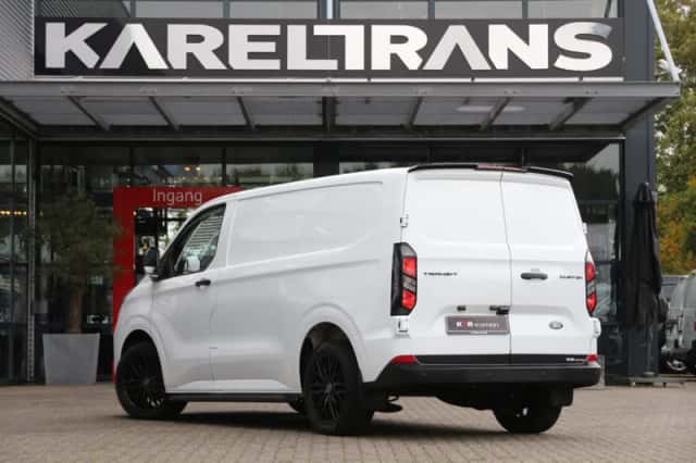 Ford Transit Custom (2024) thumbnail 2