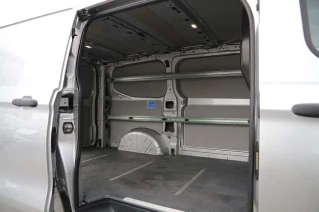 Ford Transit Custom (2024) thumbnail 13