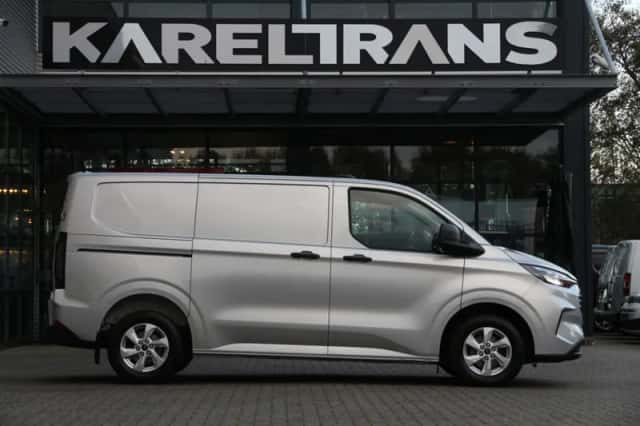 Ford Transit Custom (2024) thumbnail 17