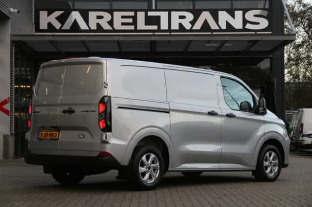 Ford Transit Custom (2024) thumbnail 8