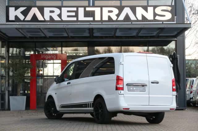 Mercedes-Benz Vito (2022) thumbnail 2