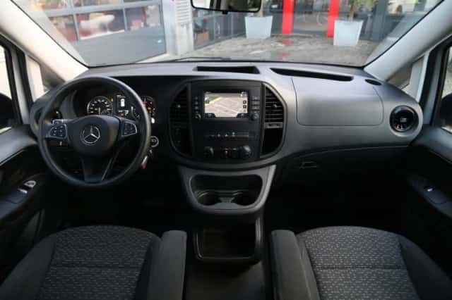 Mercedes-Benz Vito (2022) thumbnail 5