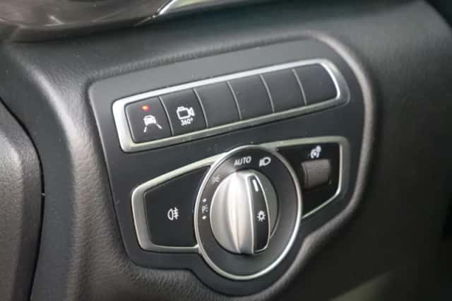 Mercedes-Benz V-Klasse (2019) thumbnail 7