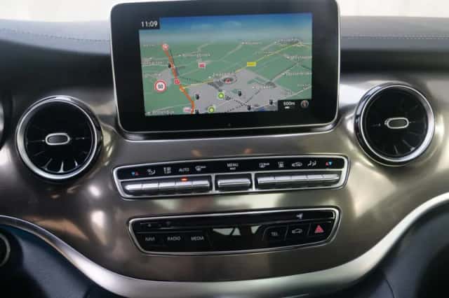 Mercedes-Benz V-Klasse (2019) thumbnail 9