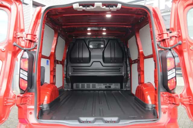 Ford Transit Custom (2024) thumbnail 4