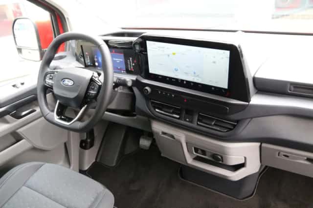 Ford Transit Custom (2024) thumbnail 5