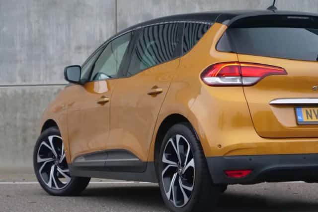Renault Scénic (2017) thumbnail 17