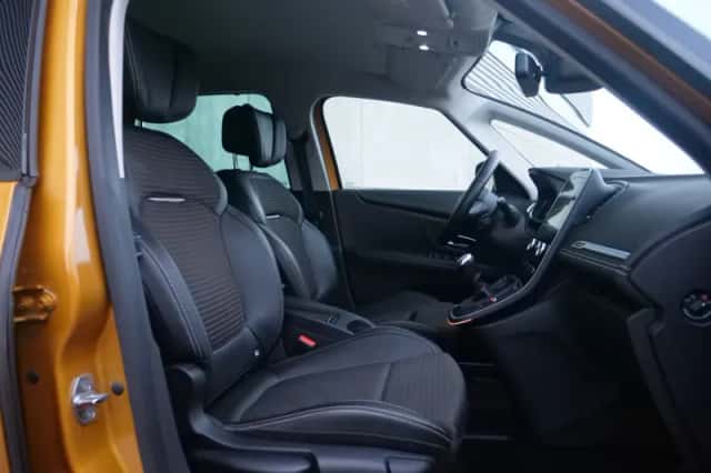 Renault Scénic (2017) thumbnail 19