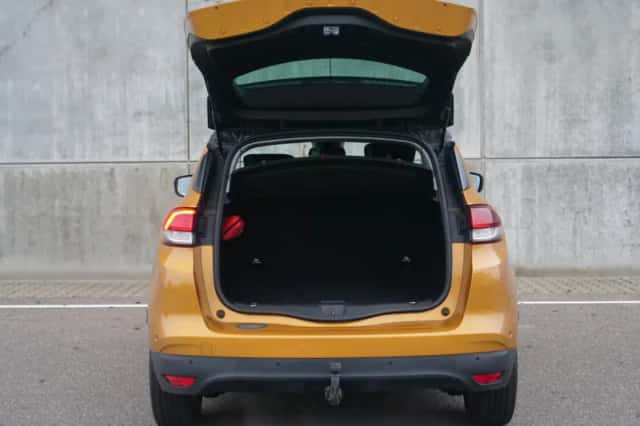 Renault Scénic (2017) thumbnail 3