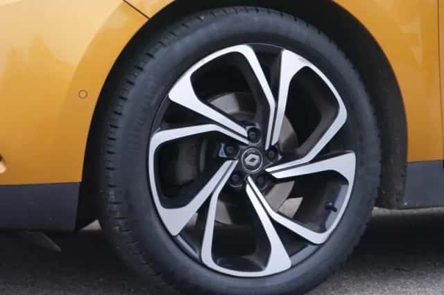 Renault Scénic (2017) thumbnail 28