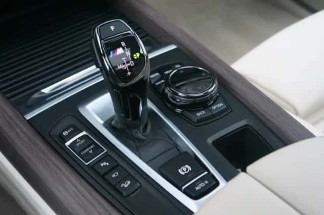 BMW X5 (2014) thumbnail 11