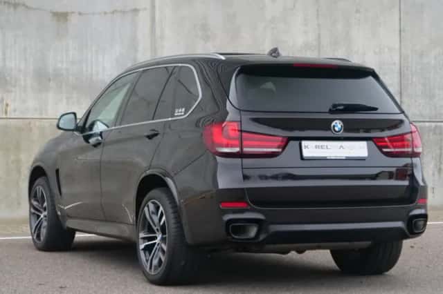BMW X5 (2014) thumbnail 13