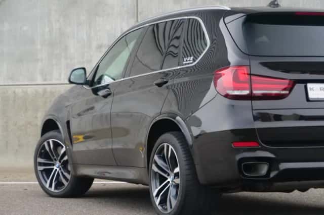 BMW X5 (2014) thumbnail 17