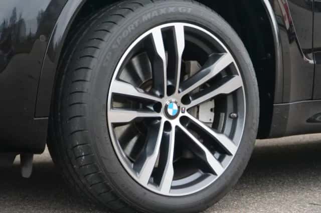 BMW X5 (2014) thumbnail 18