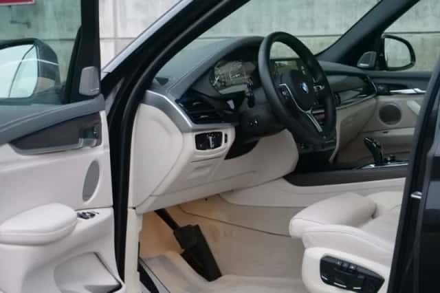 BMW X5 (2014) thumbnail 19