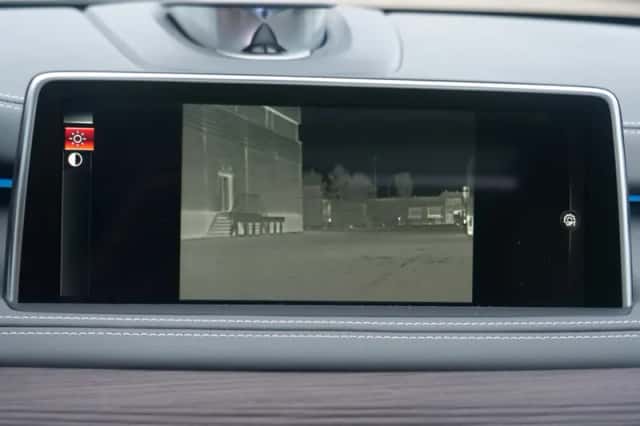 BMW X5 (2014) thumbnail 26