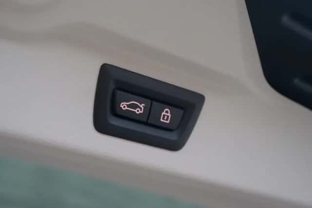 BMW X5 (2014) thumbnail 33