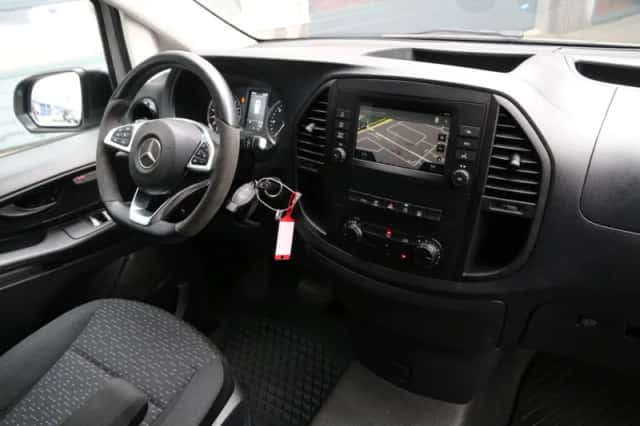 Mercedes-Benz Vito (2020) thumbnail 5