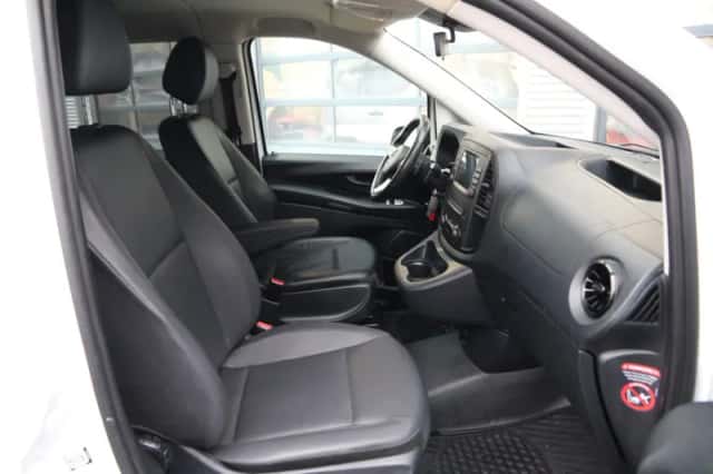 Mercedes-Benz Vito (2020) thumbnail 9