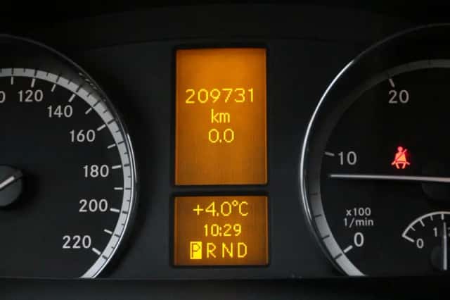 Mercedes-Benz Vito (2012) thumbnail 6
