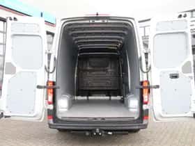 Volkswagen Crafter (2024) thumbnail 3