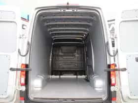 Volkswagen Crafter (2024) thumbnail 4