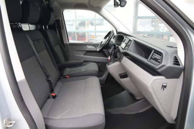 Volkswagen Transporter (2023) thumbnail 9