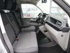 Volkswagen Transporter (2023) thumbnail 9
