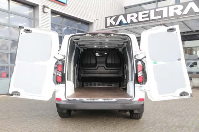 Ford Transit Custom (2024) thumbnail 3