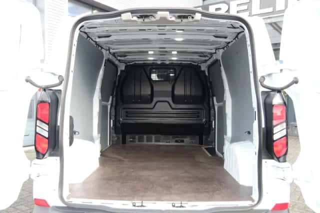 Ford Transit Custom (2024) thumbnail 4