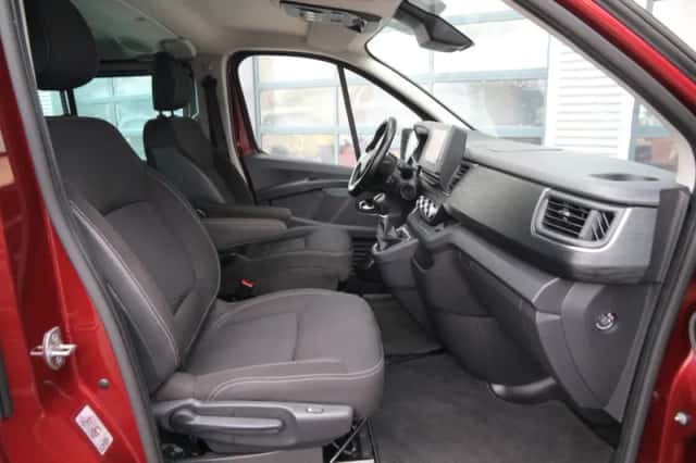 Renault Trafic (2022) thumbnail 9