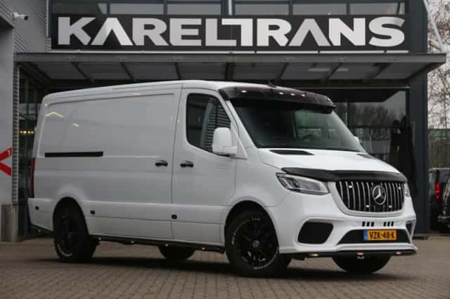 Mercedes-Benz Sprinter (2023) thumbnail 1