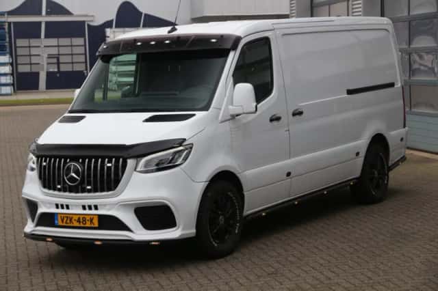 Mercedes-Benz Sprinter (2023) thumbnail 12