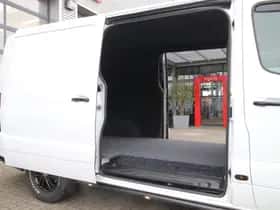 Mercedes-Benz Sprinter (2023) thumbnail 15