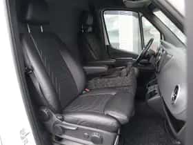 Mercedes-Benz Sprinter (2023) thumbnail 9