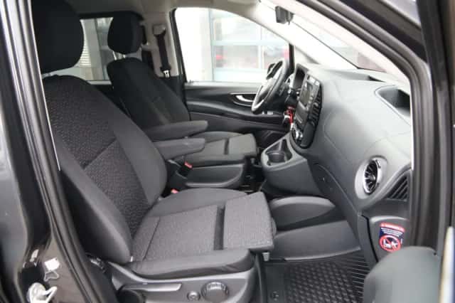 Mercedes-Benz Vito (2022) thumbnail 9