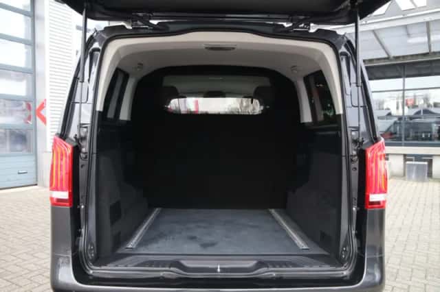 Mercedes-Benz Vito (2022) thumbnail 4