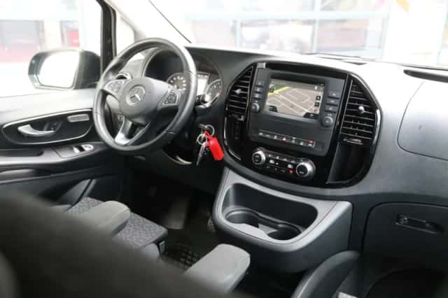 Mercedes-Benz Vito (2022) thumbnail 5