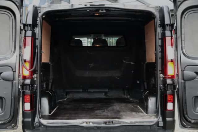 Renault Trafic (2022) thumbnail 4