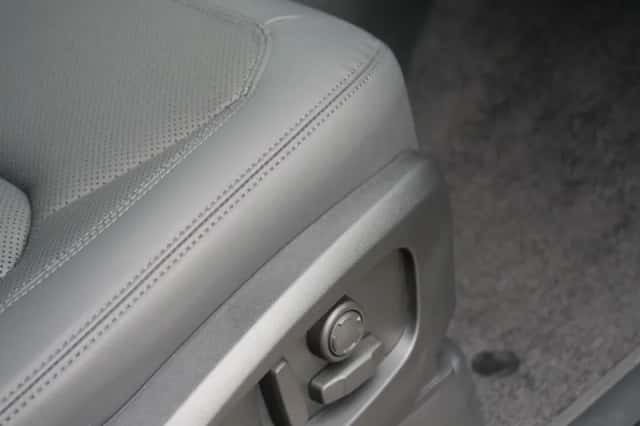 Land Rover Defender (2026) thumbnail 23