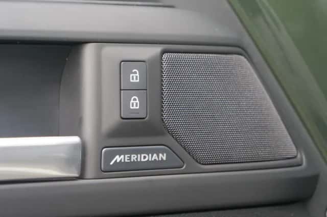 Land Rover Defender (2026) thumbnail 26