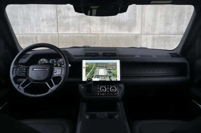 Land Rover Defender (2026) thumbnail 4