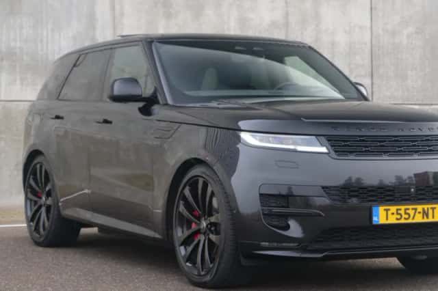 Land Rover Range Rover Sport (2023) thumbnail 13