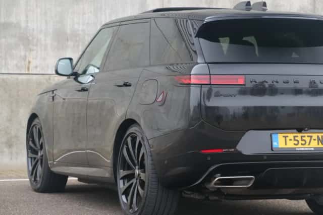 Land Rover Range Rover Sport (2023) thumbnail 14