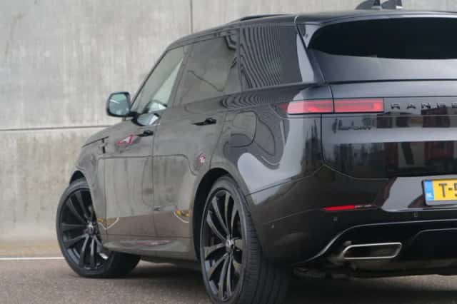 Land Rover Range Rover Sport (2023) thumbnail 18