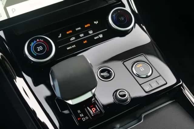Land Rover Range Rover Sport (2023) thumbnail 10