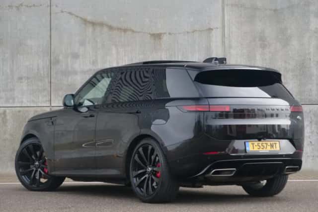 Land Rover Range Rover Sport (2023) thumbnail 2