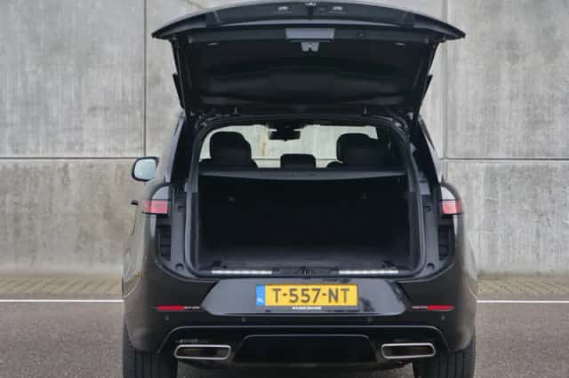Land Rover Range Rover Sport (2023) thumbnail 3
