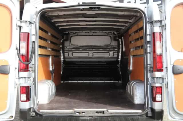Renault Trafic (2022) thumbnail 4